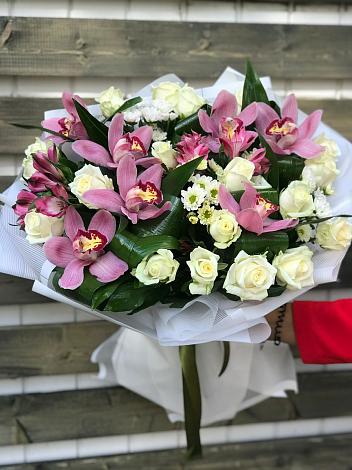 Букет цветов из: Розы и Хризантемы в Гагино