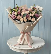 Букет цветов из:  Розы и Лизиантусы в Гагино