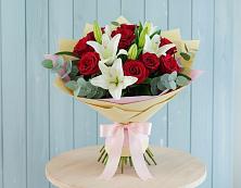 Букет цветов из:  Лилии и Розы в Гагино