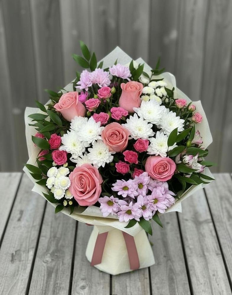 Букет цветов из: Альстромерии, Гвоздики, Розы и Хризантемы в Гагино