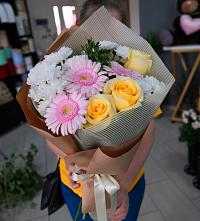 Букет цветов из:  Герберы, Розы и Хризантемы в Гагино