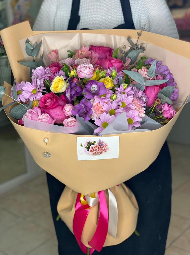 Букет цветов из: Хризантемы, Гвоздики и Альстромерии в Гагино