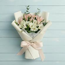 Букет цветов из:  Альстромерии в Гагино