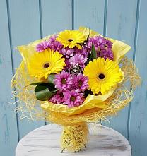 Букет цветов из:  Хризантемы и Герберы в Гагино