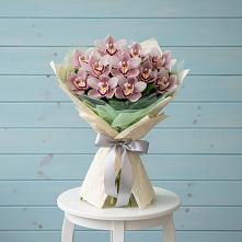 Букет цветов из:  Орхидеи и Розы в Гагино