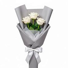 Букет 3 белые розы в Гагино
