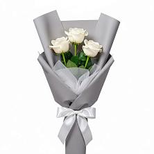 Букет 3 белые розы в Гагино