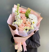 Букет цветов из:  Хризантемы и Розы в Гагино