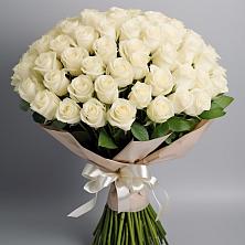 Букет 101 беля роза Белоснежка в Гагино