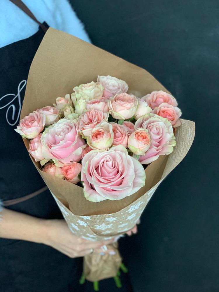 Букет цветов из: Хризантемы и Розы в Гагино