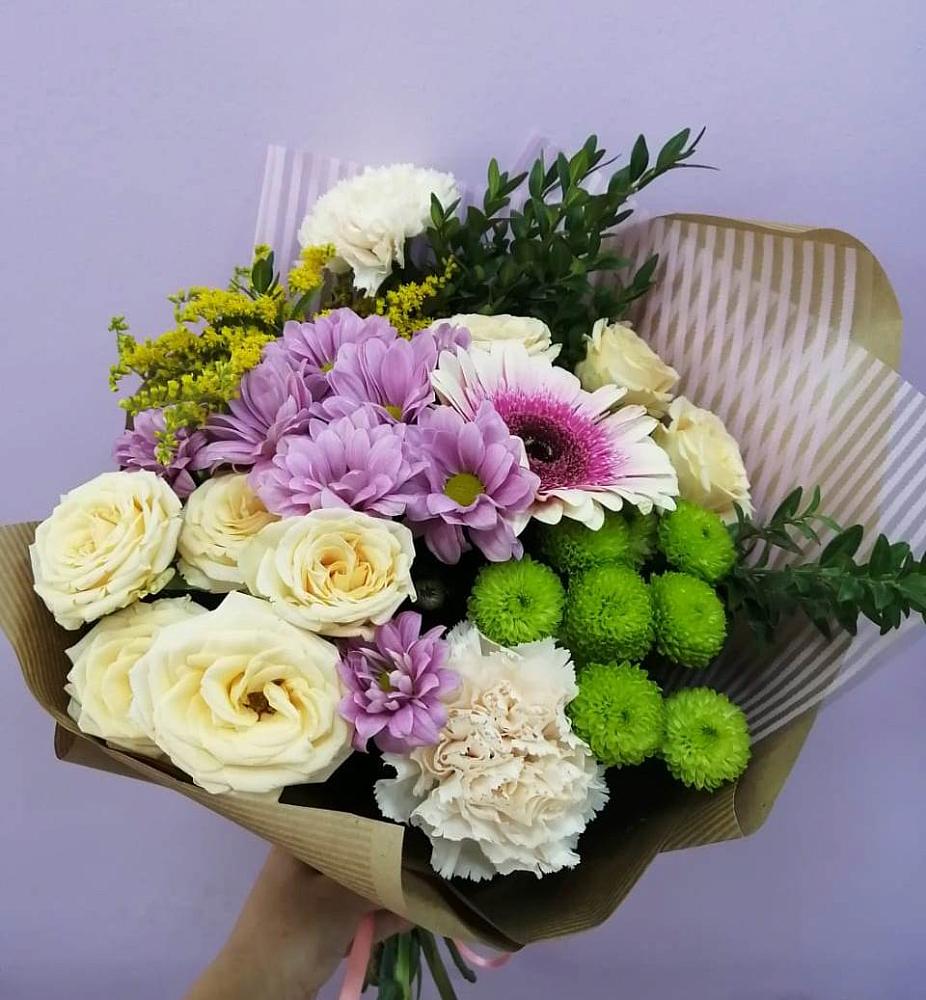 Букет цветов из: Хризантемы, Розы, Гвоздики и Герберы в Гагино