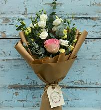 Букет цветов из:  Розы и Лизиантусы в Гагино