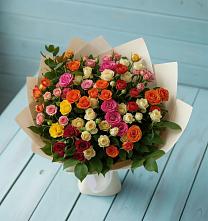 Букет Микс из разноцветных кустовых роз в Гагино
